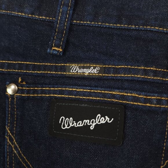 Wrangler Men 36x32 Straight Leg Dark Wash Denim Jeans Black Label Silver Writing - Picture 2 of 9